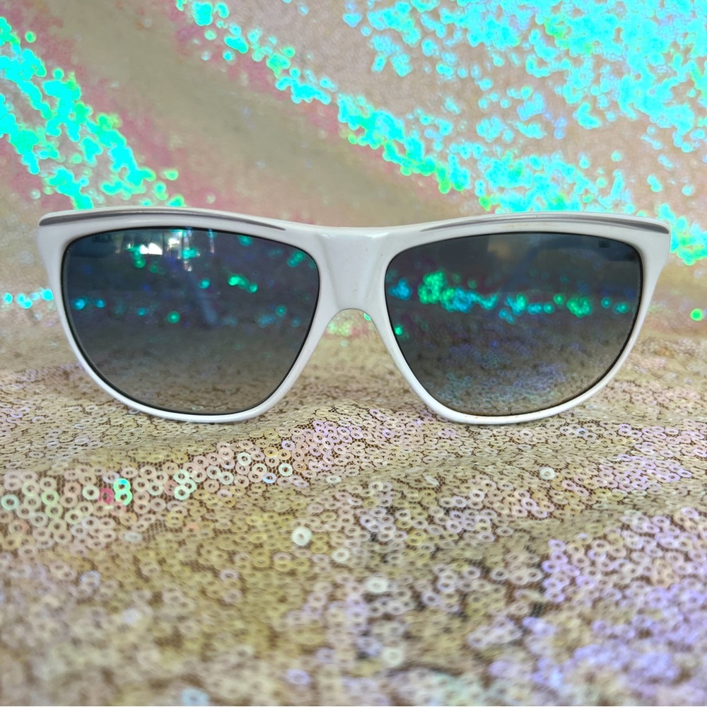 90s/00s White Frame Sunglasses w/ Blue Lens